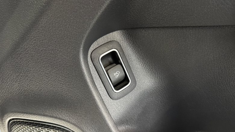 Mercedes-Benz CLA 220d AMG Line Premium 4dr Tip Auto Diesel Saloon